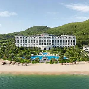 Marriott & Spa, Hon Tre Island Resort
