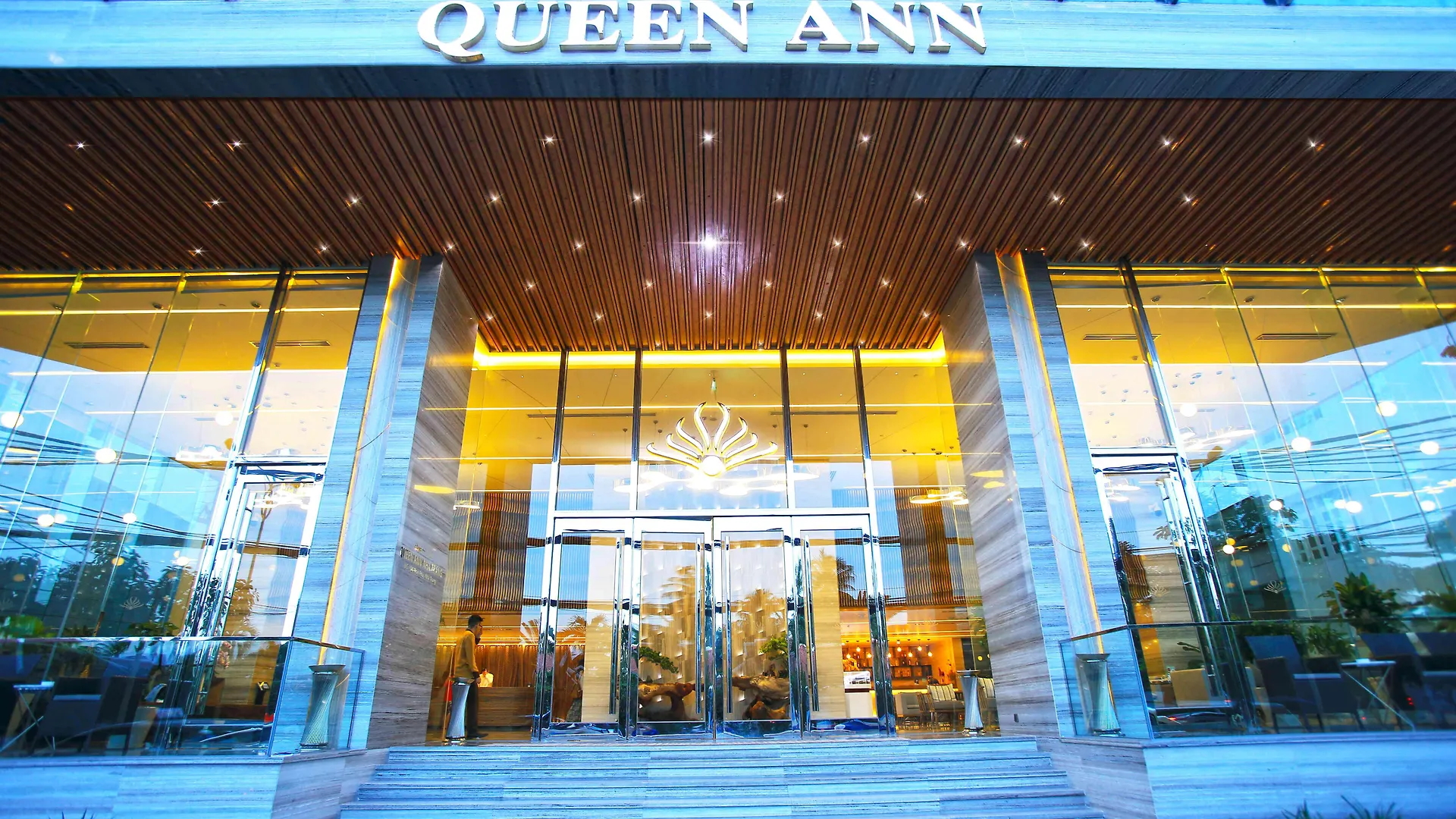 Queen Ann Nha Trang Hotel