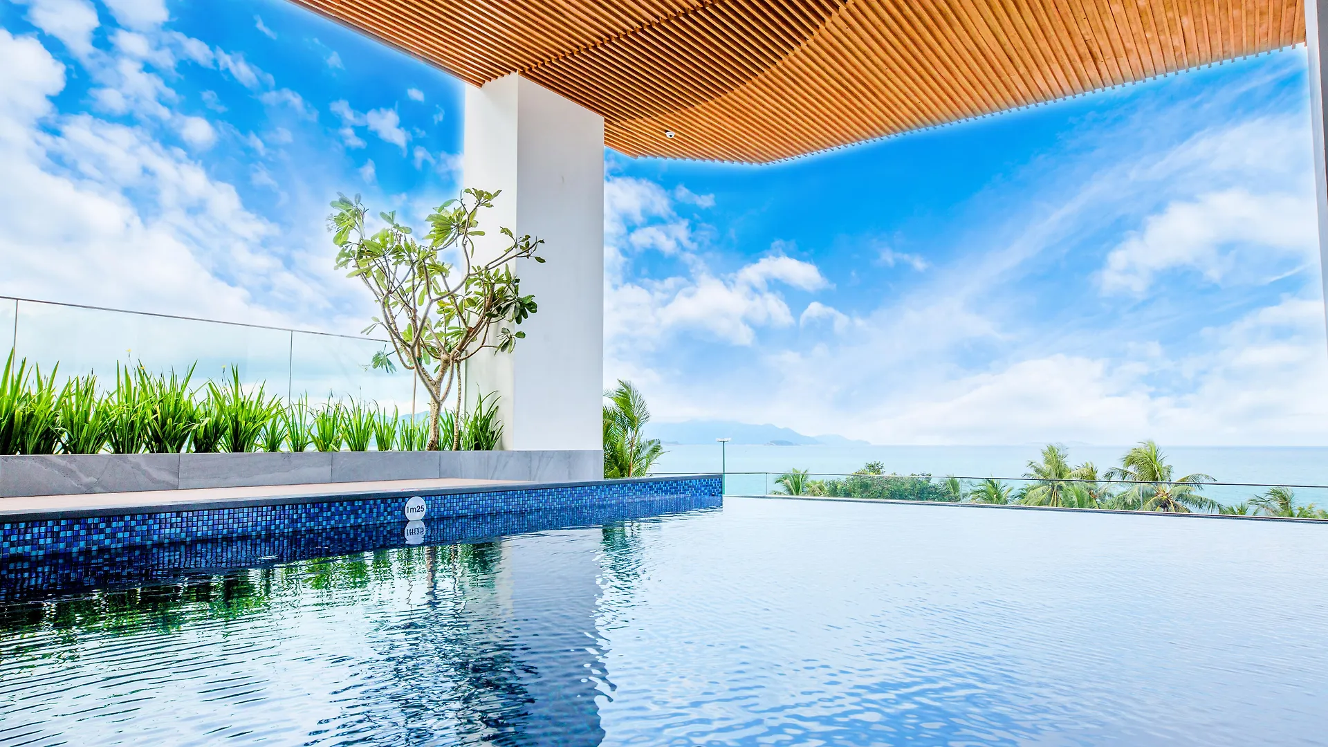 Queen Ann Nha Trang Hotel