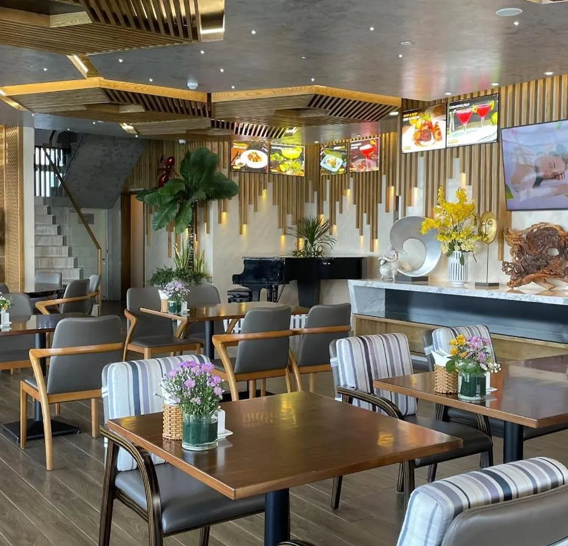 Queen Ann Nha Trang Hotel