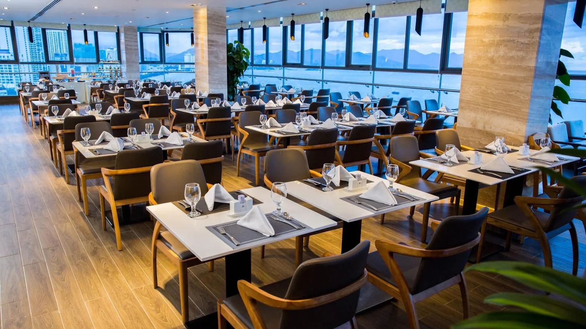 *****  Queen Ann Nha Trang Hotel Vietnam